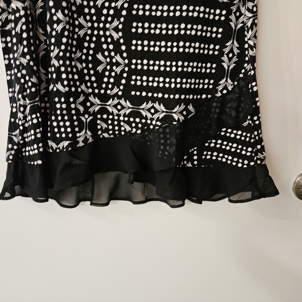 JM Collection Black and White Geometric Blouse - Picture 4 of 4